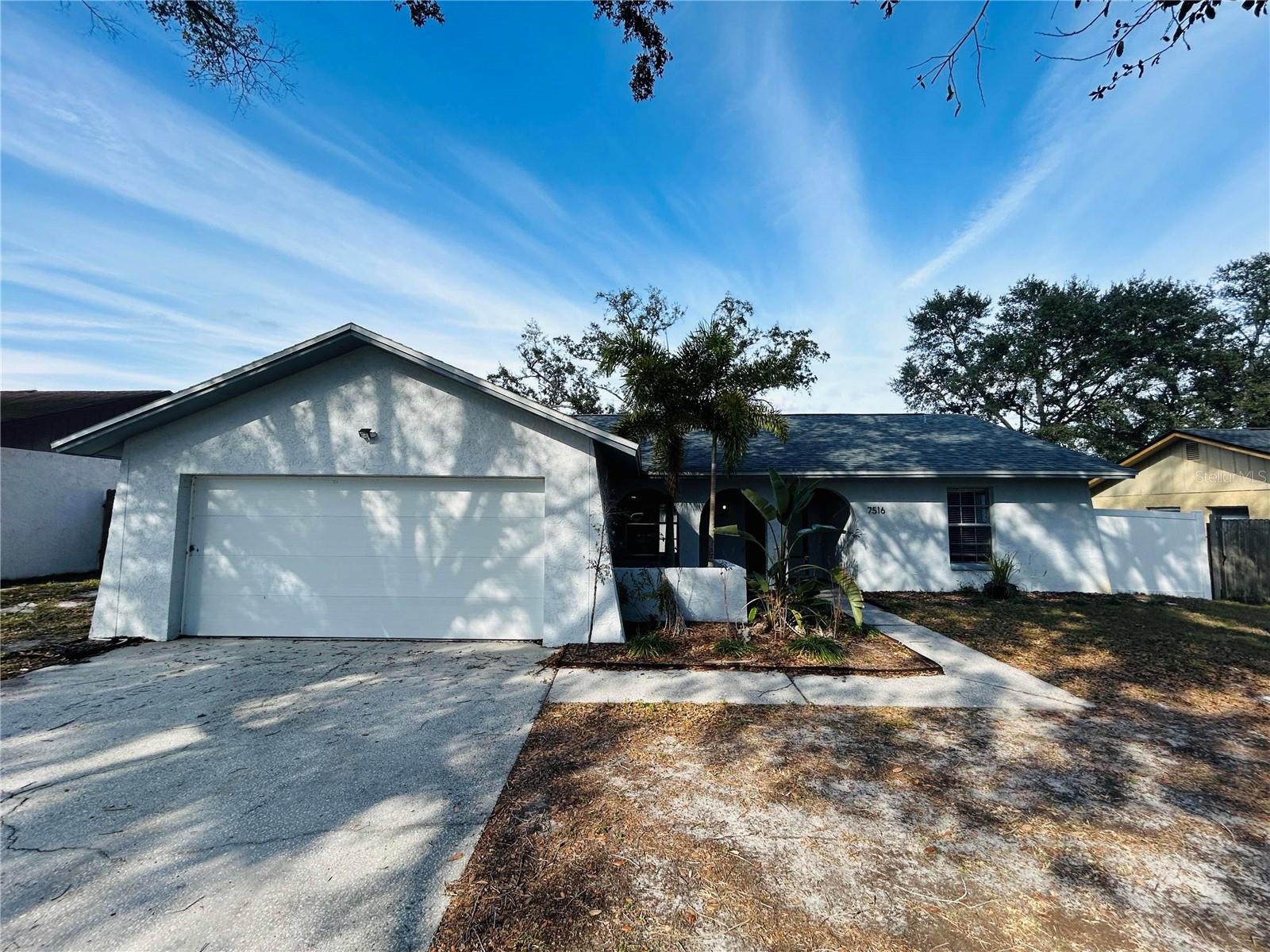 Single Family Residence em TEMPLE TERRACE, FL - Daniel Dourado