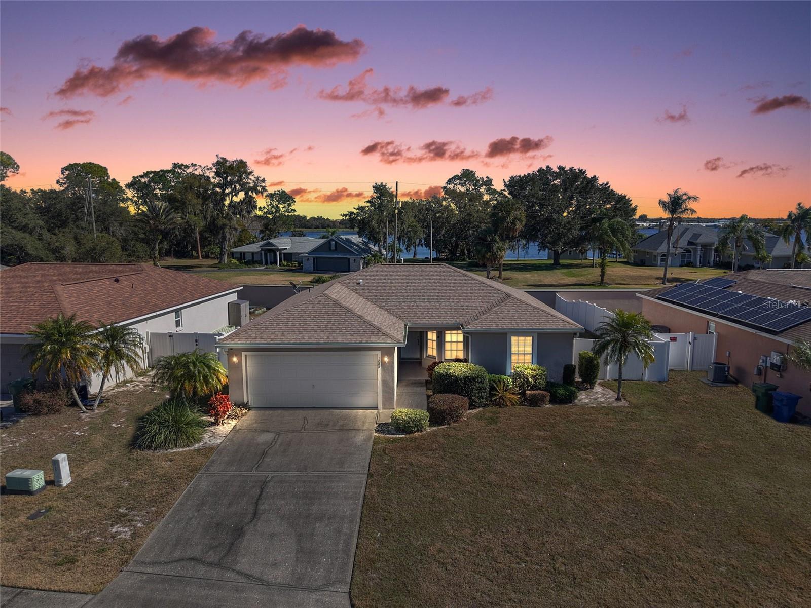 Single Family Residence in WINTER HAVEN, FL - Daniel Dourado