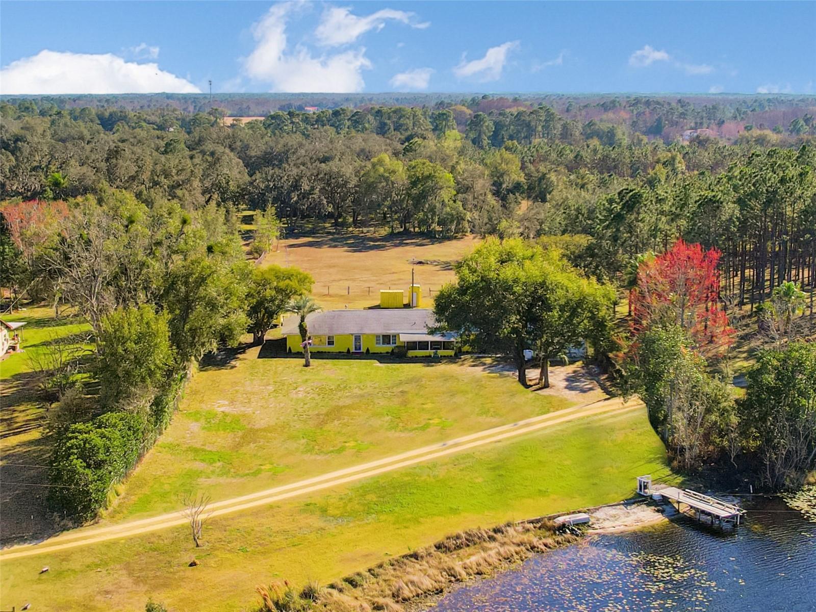 Single Family Residence in GROVELAND, FL - Daniel Dourado