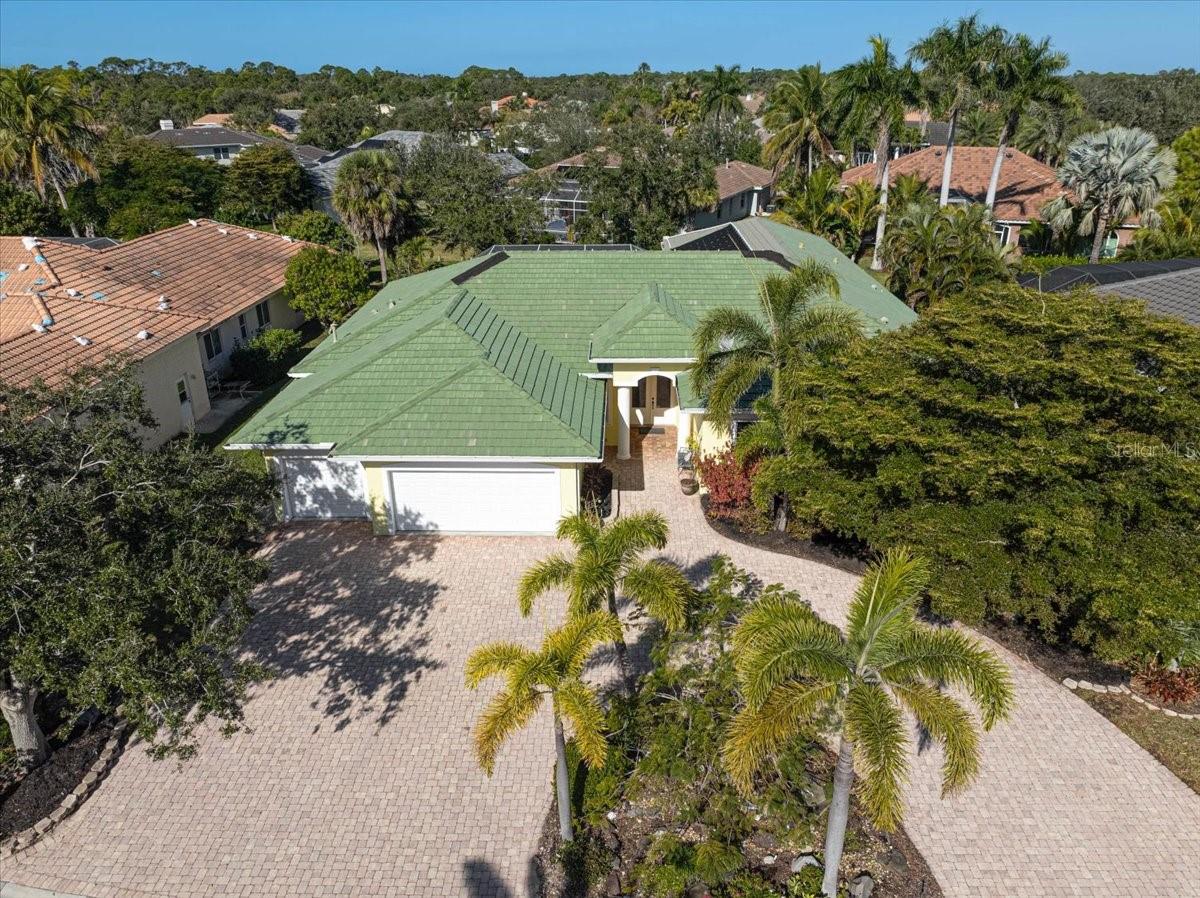 Single Family Residence in SARASOTA, FL - Daniel Dourado