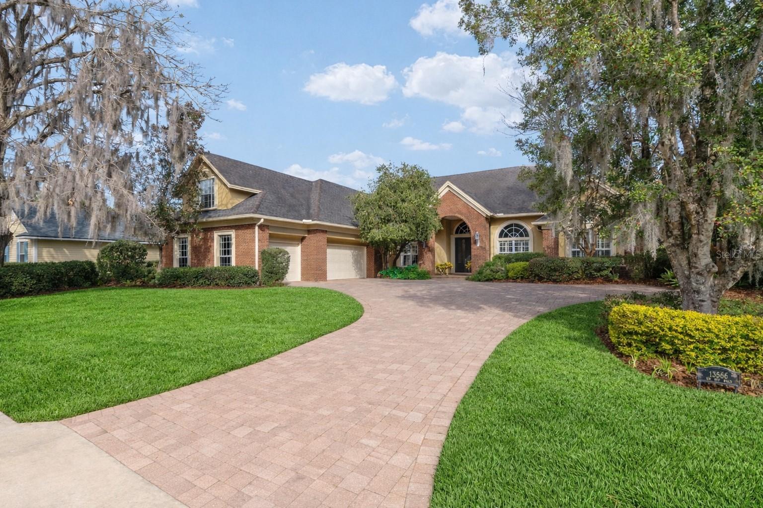 Single Family Residence em NEWBERRY, FL - Daniel Dourado