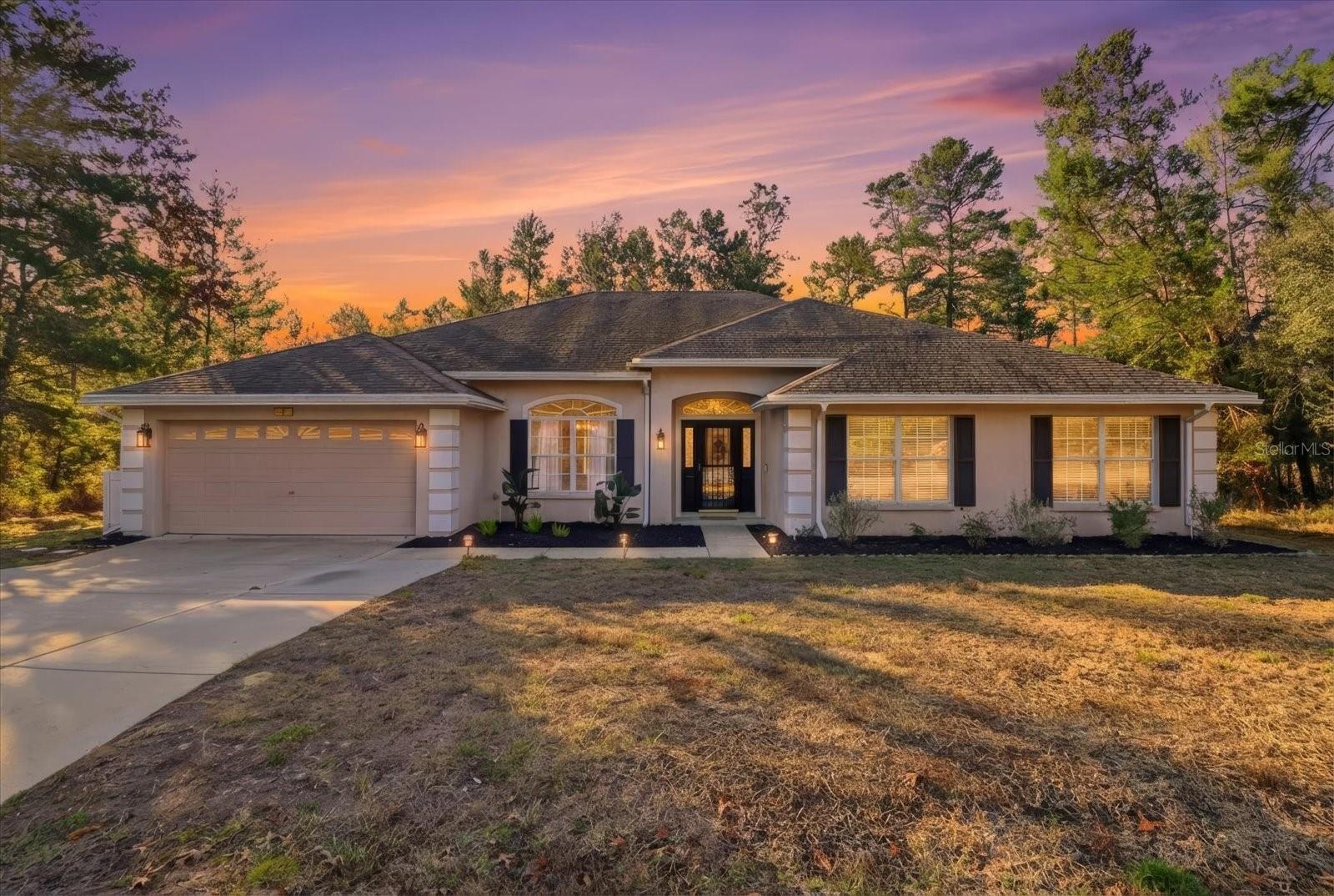 Single Family Residence in HOMOSASSA, FL - Daniel Dourado