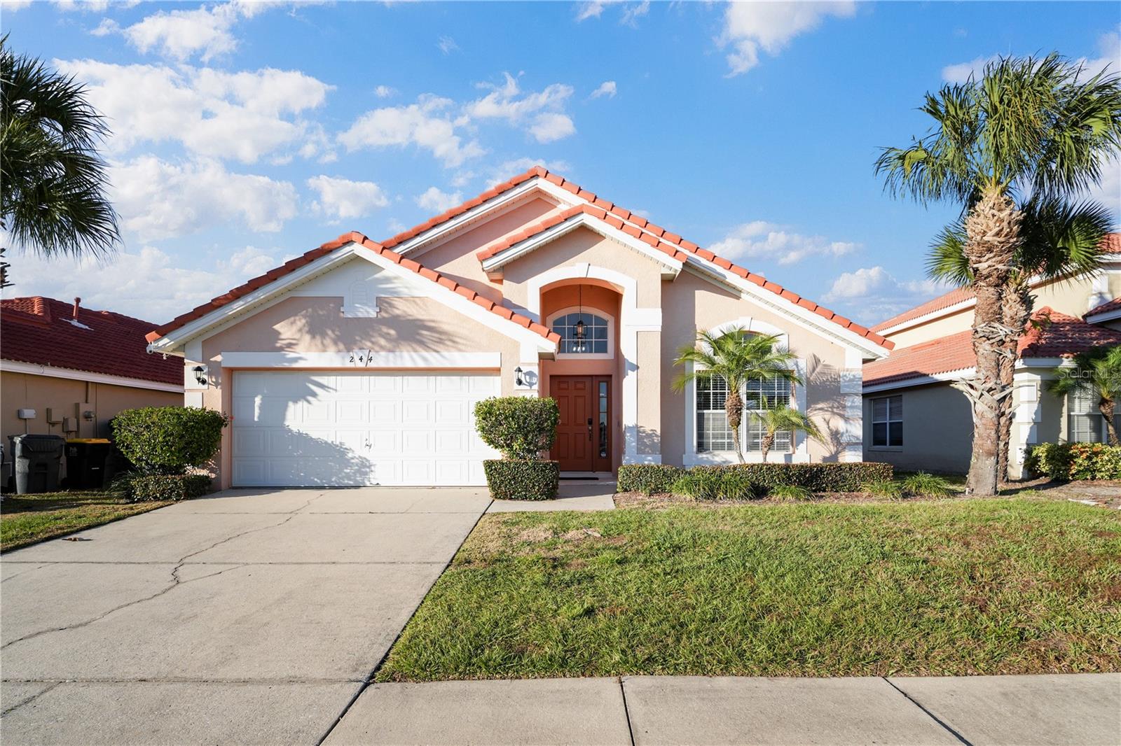 Single Family Residence in DAVENPORT, FL - Daniel Dourado