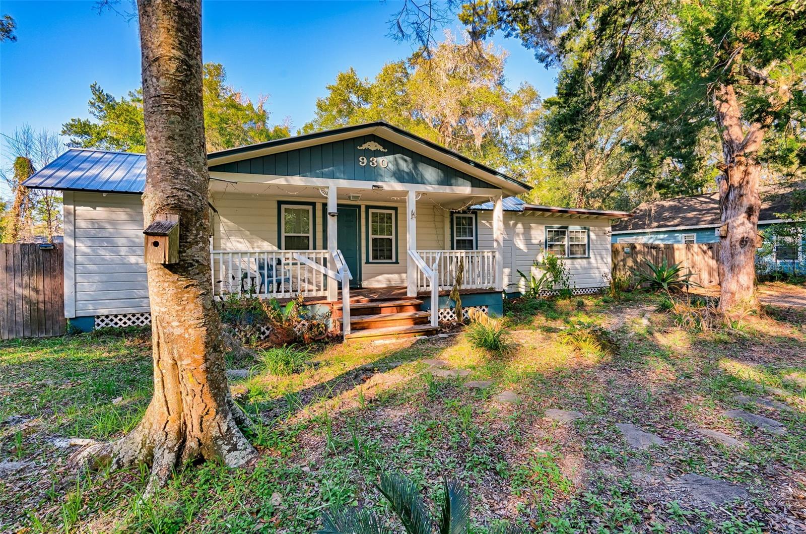 Single Family Residence in GAINESVILLE, FL - Daniel Dourado