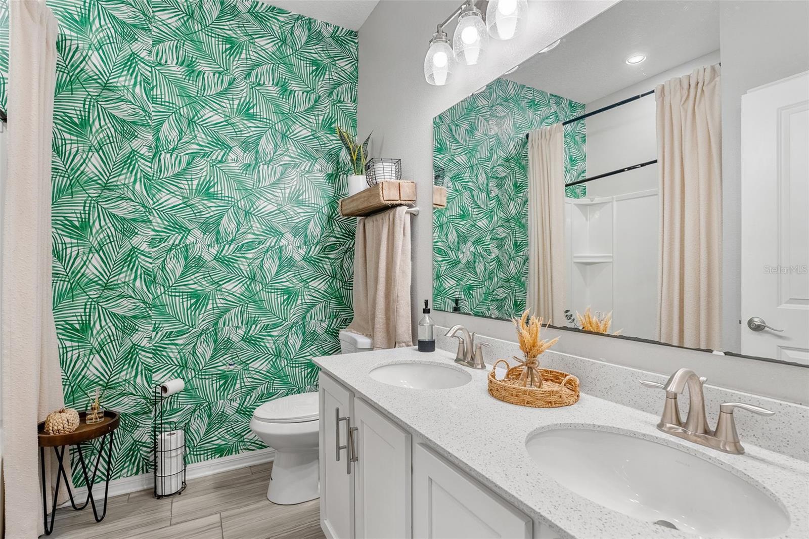 Single Family Residence in WEST MELBOURNE, FL - Daniel Dourado