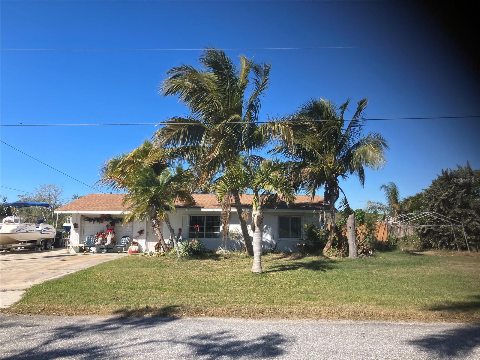 Single Family Residence in NOKOMIS, FL - Daniel Dourado