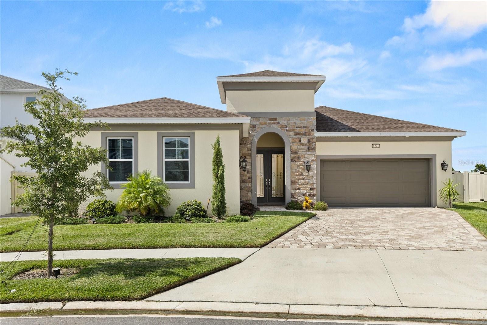 Single Family Residence in WESLEY CHAPEL, FL - Daniel Dourado