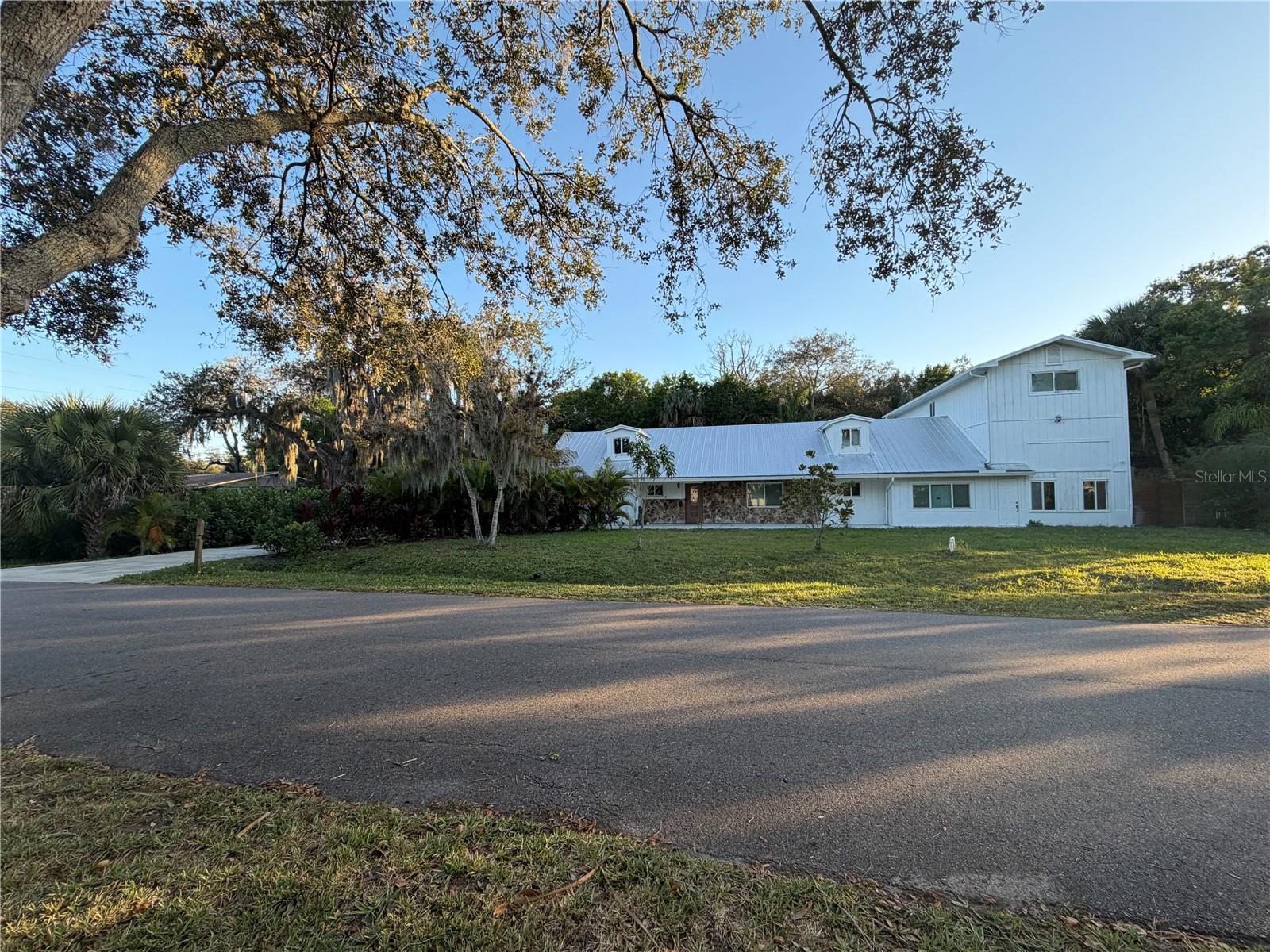 Single Family Residence in FORT PIERCE, FL - Daniel Dourado