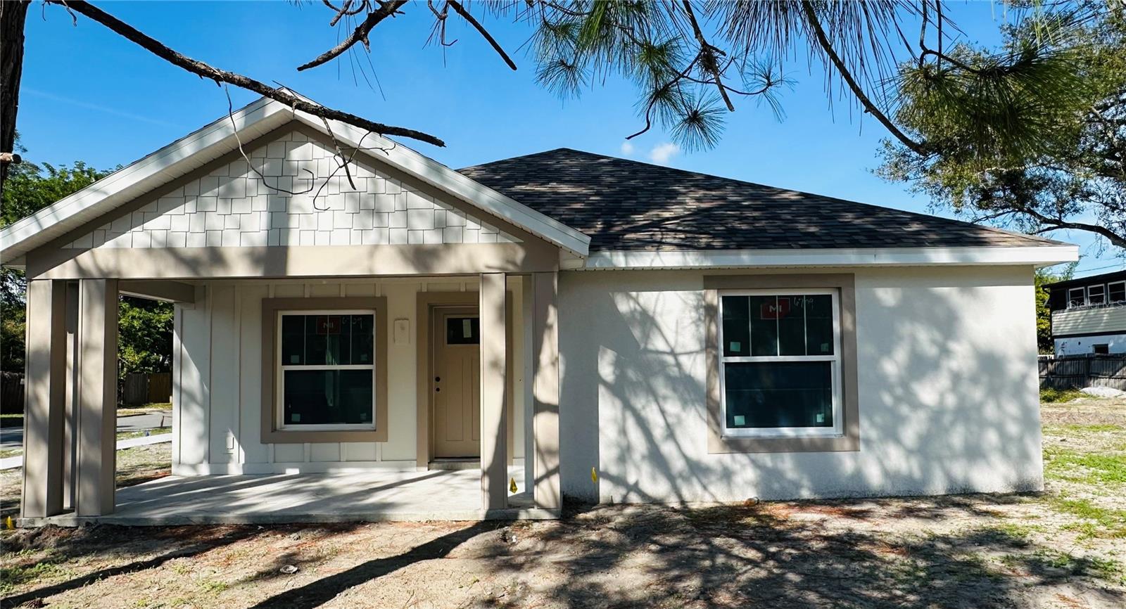 Single Family Residence em ST PETERSBURG, FL - Daniel Dourado