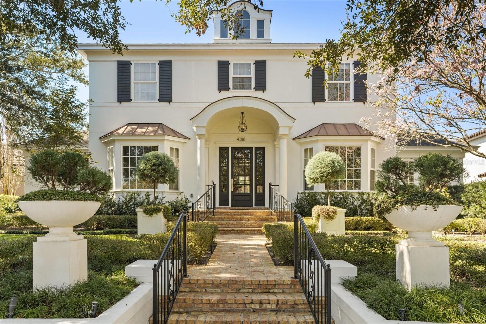 Single Family Residence in ORLANDO, FL - Daniel Dourado