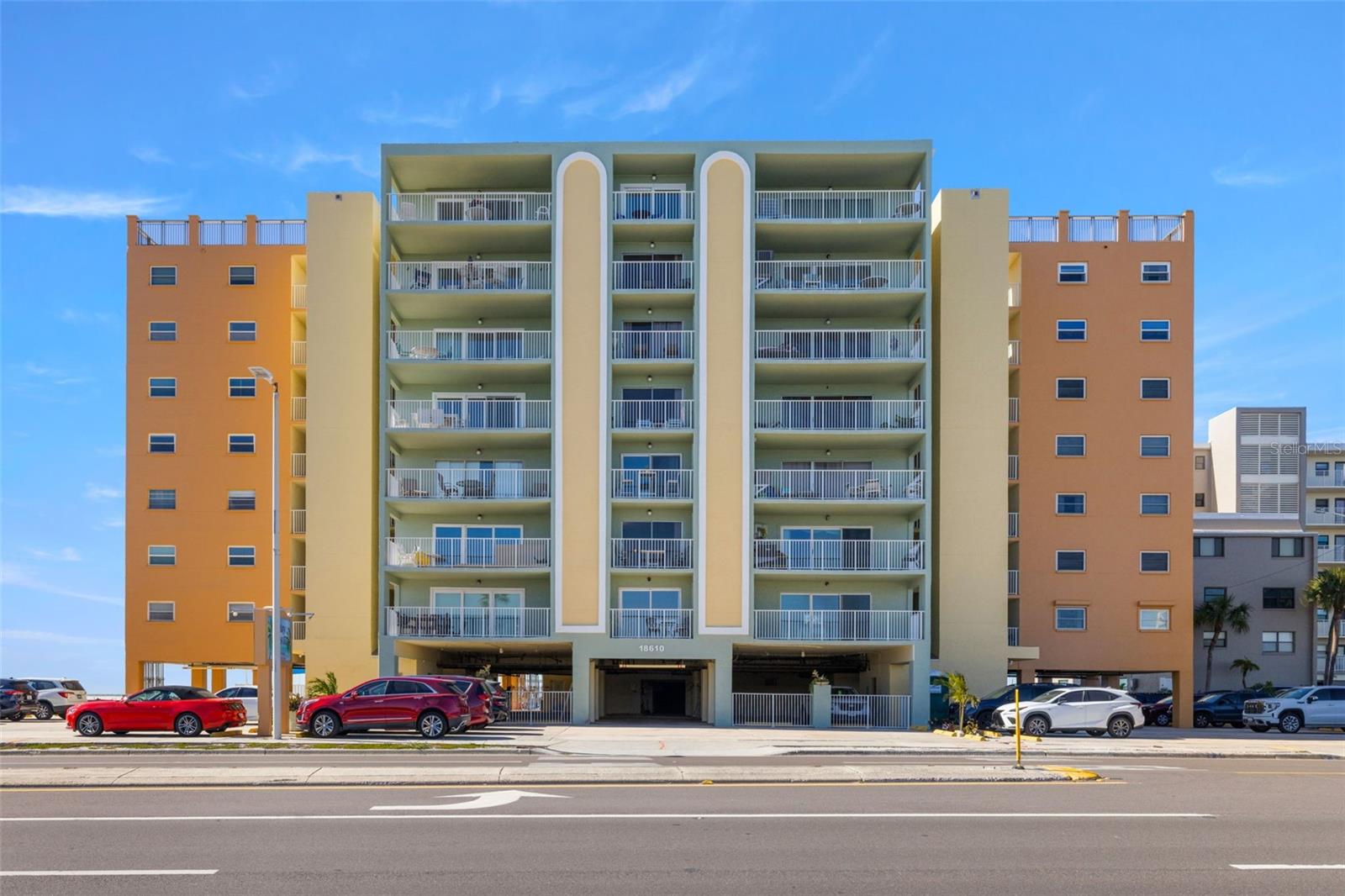 Condominium em INDIAN SHORES, FL - Daniel Dourado