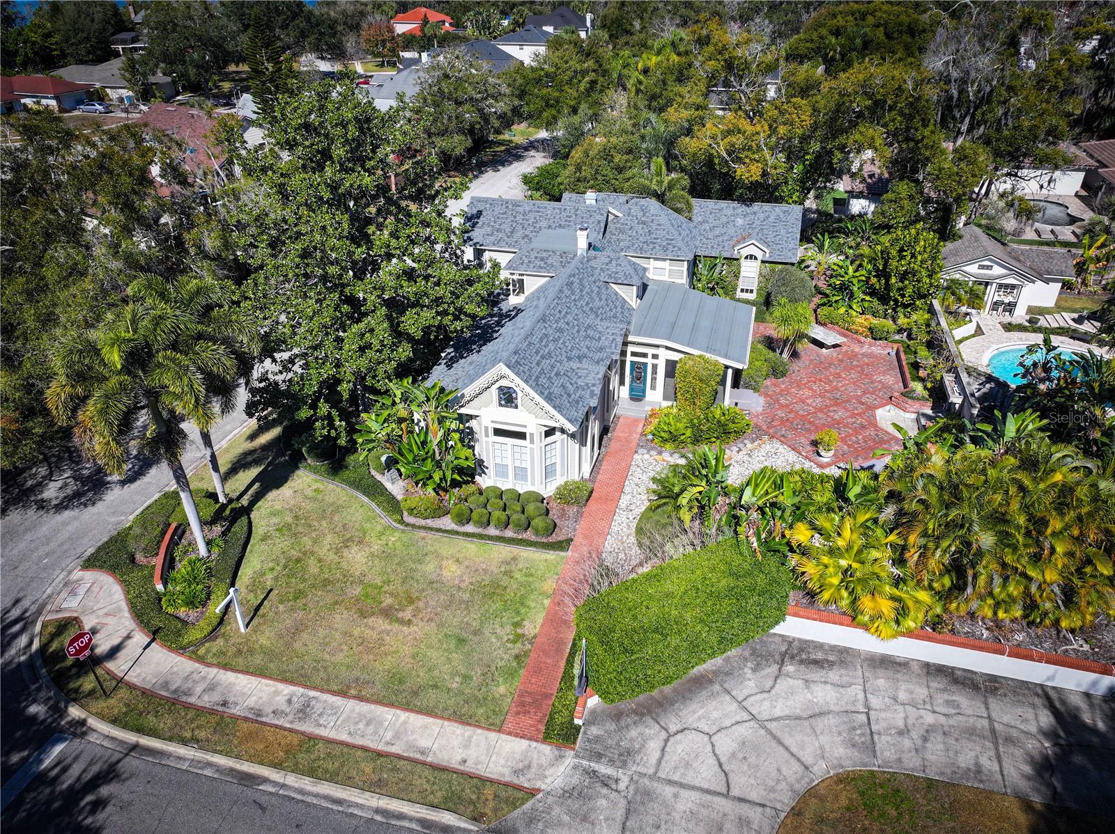 Single Family Residence in MAITLAND, FL - Daniel Dourado