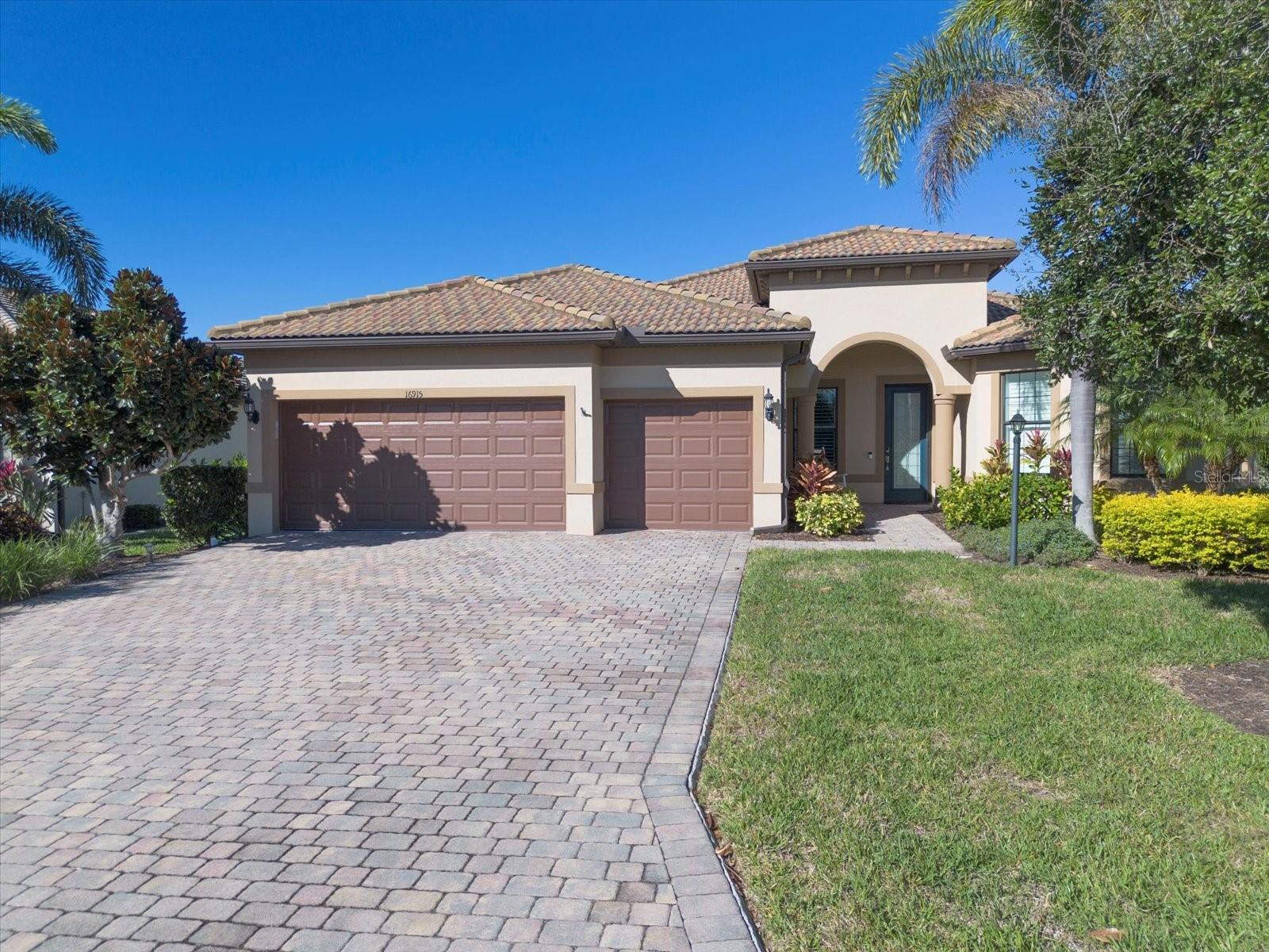 Single Family Residence em BRADENTON, FL - Daniel Dourado