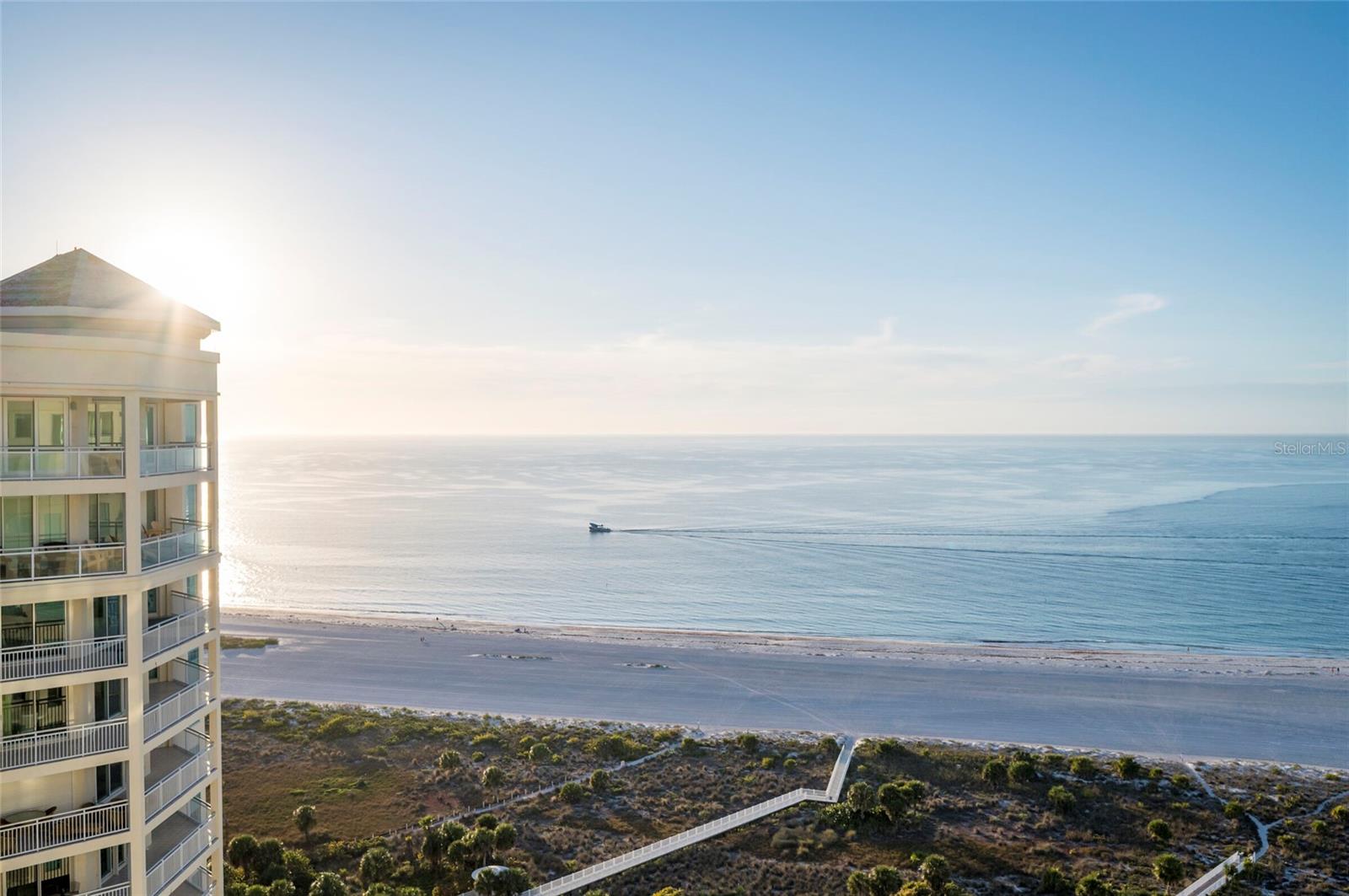 Condominium em CLEARWATER BEACH, FL - Daniel Dourado