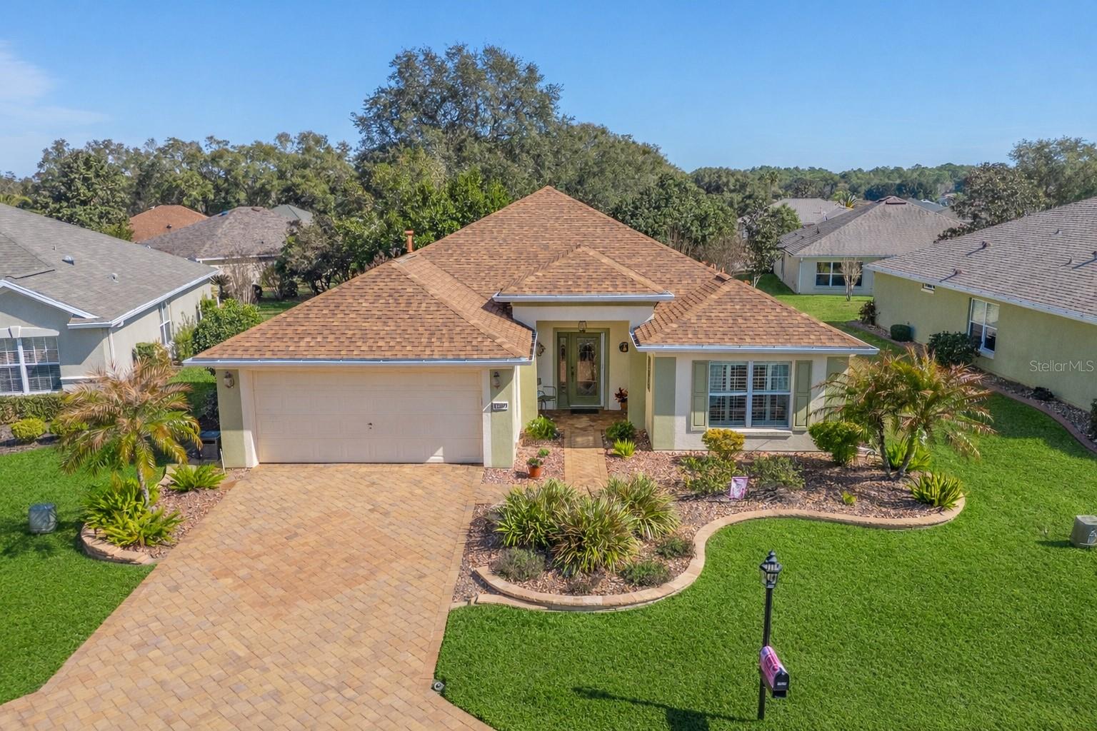 Single Family Residence in SUMMERFIELD, FL - Daniel Dourado