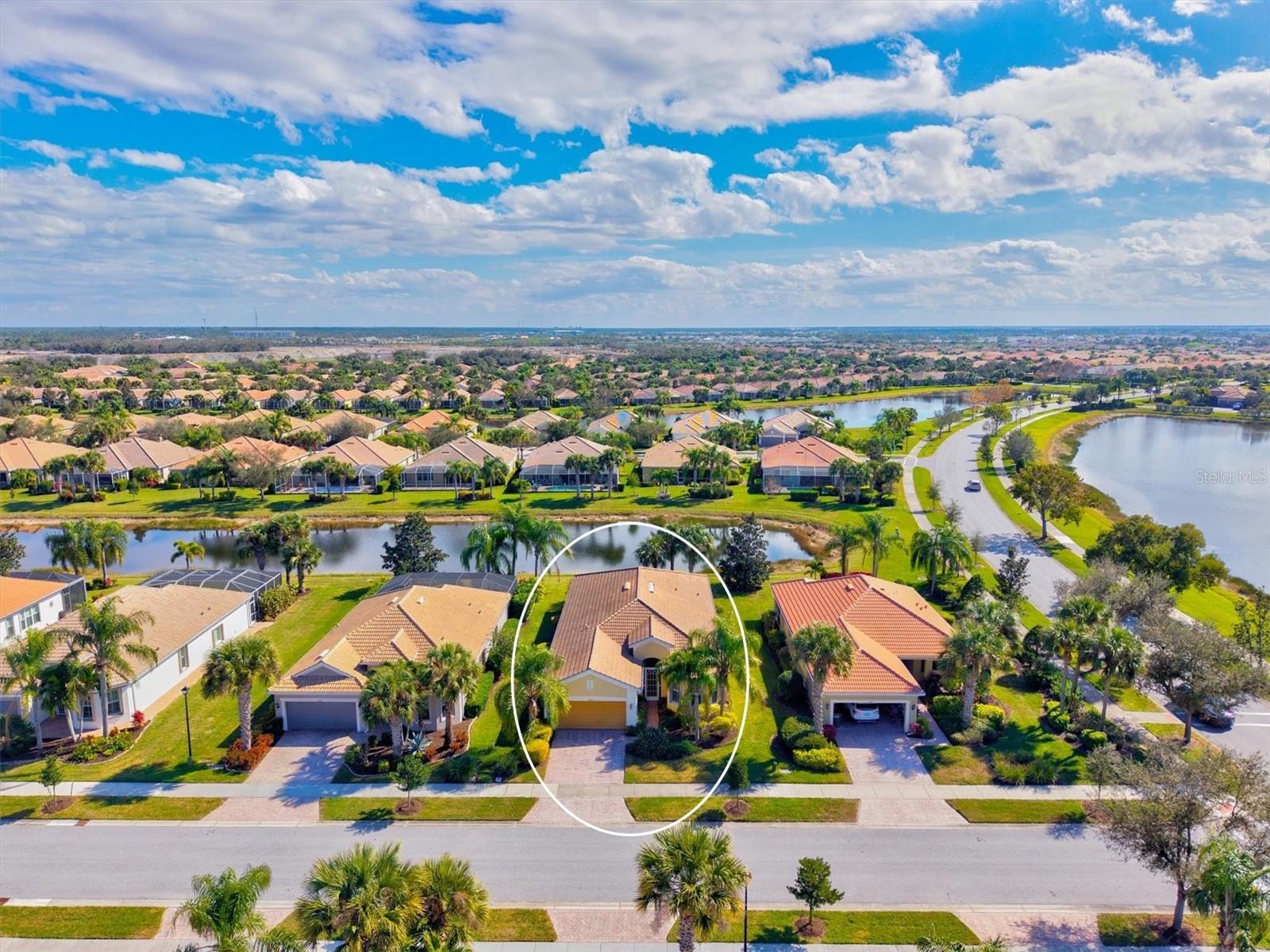 Single Family Residence in VENICE, FL - Daniel Dourado
