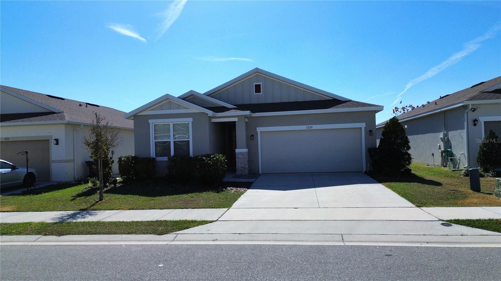 Single Family Residence in AUBURNDALE, FL - Daniel Dourado