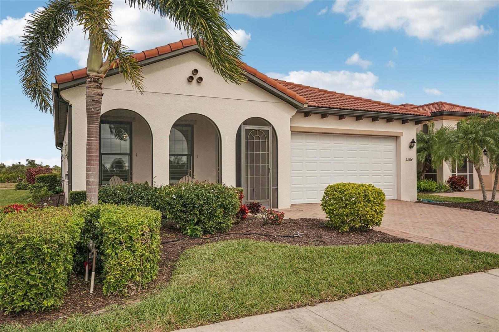 Single Family Residence in VENICE, FL - Daniel Dourado