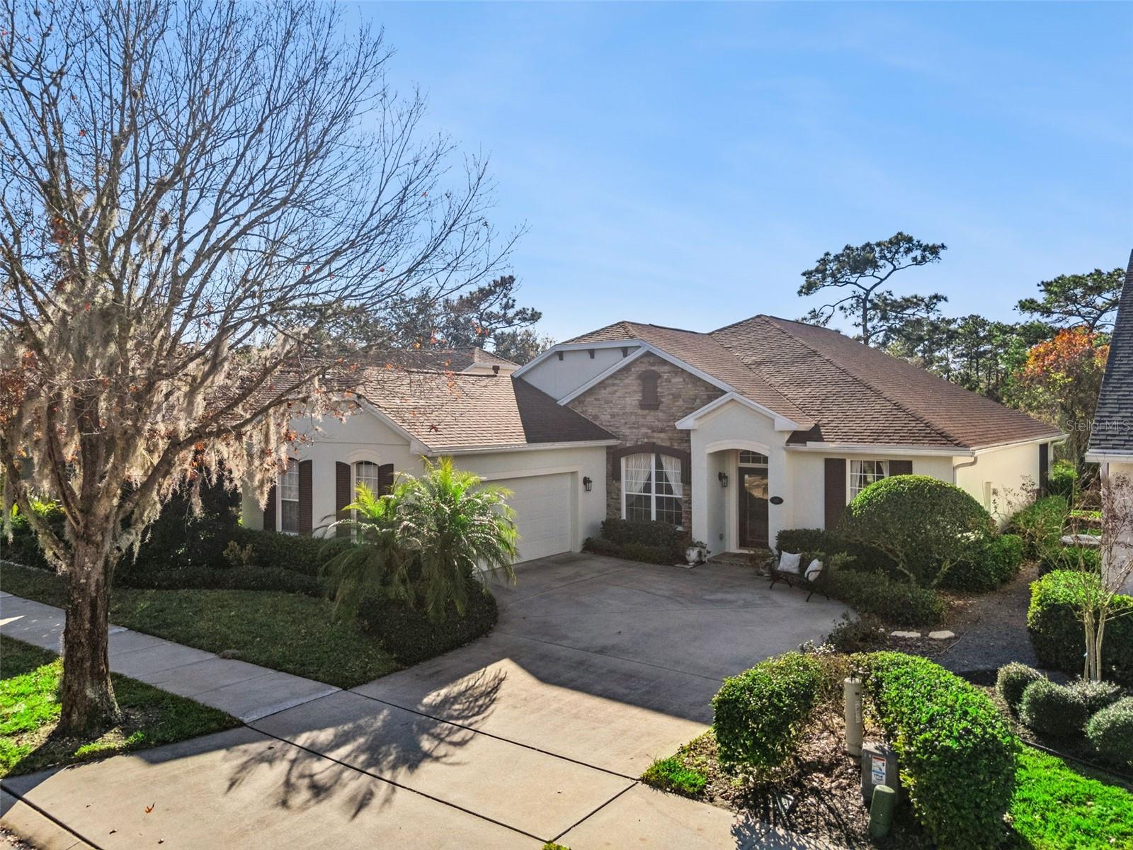 Single Family Residence in DELAND, FL - Daniel Dourado