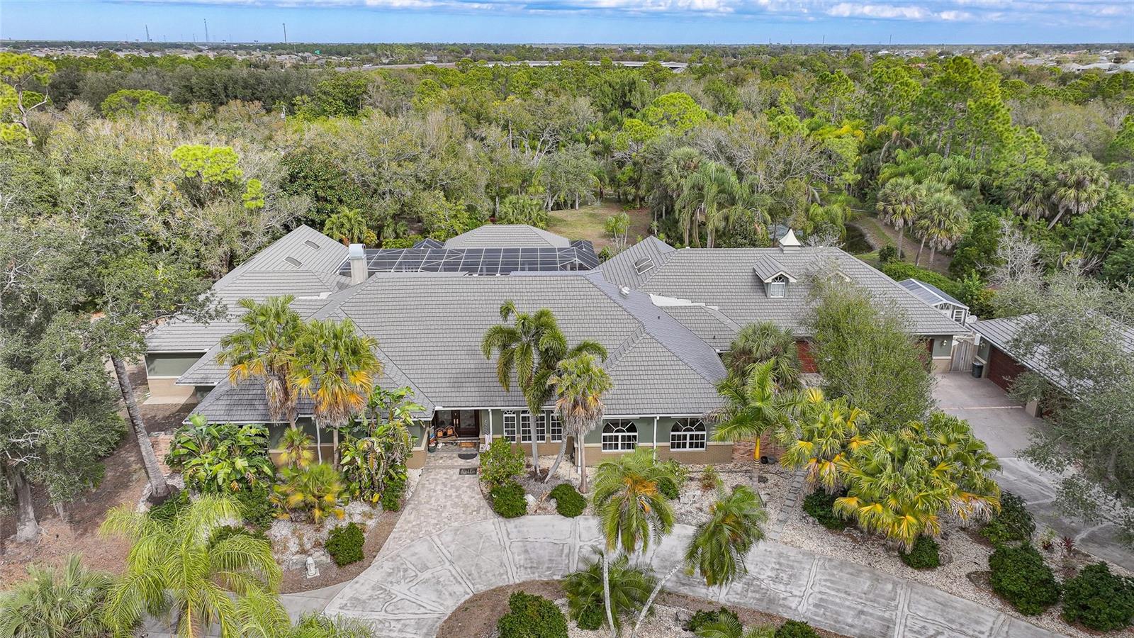 Single Family Residence in PORT CHARLOTTE, FL - Daniel Dourado