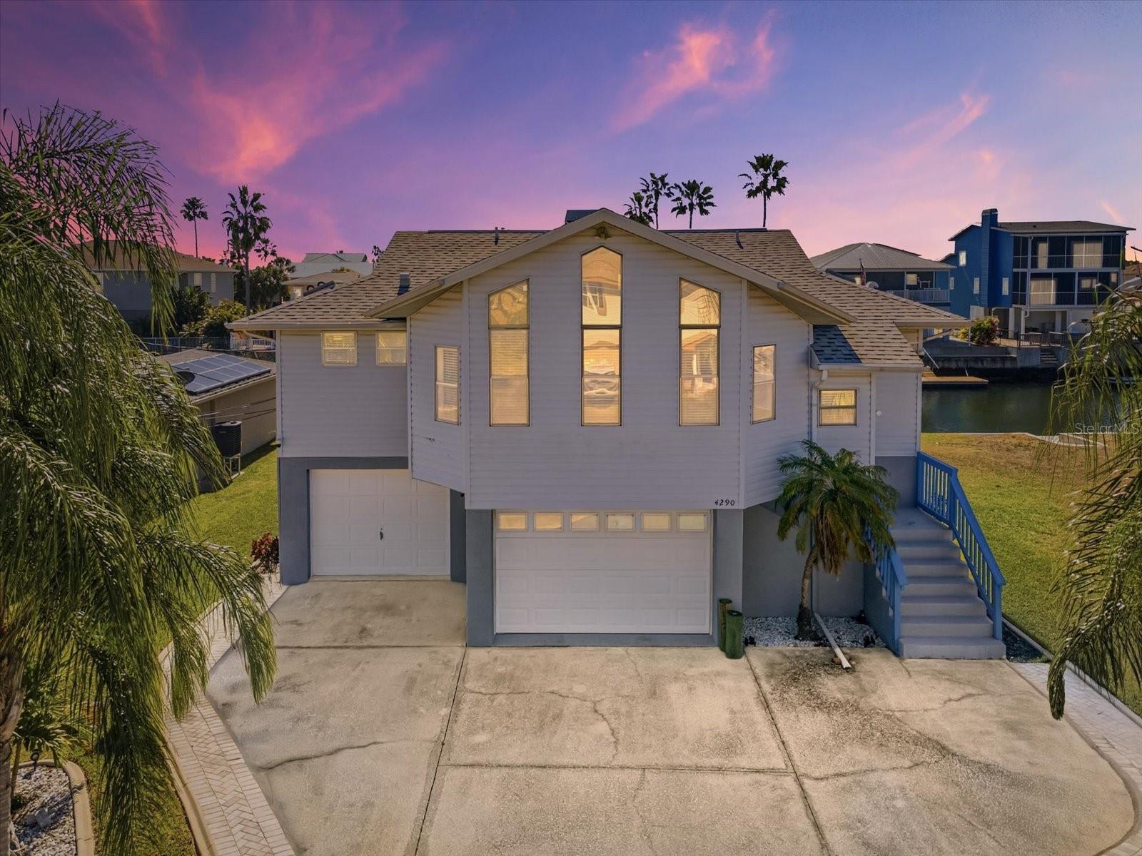 Single Family Residence in HERNANDO BEACH, FL - Daniel Dourado