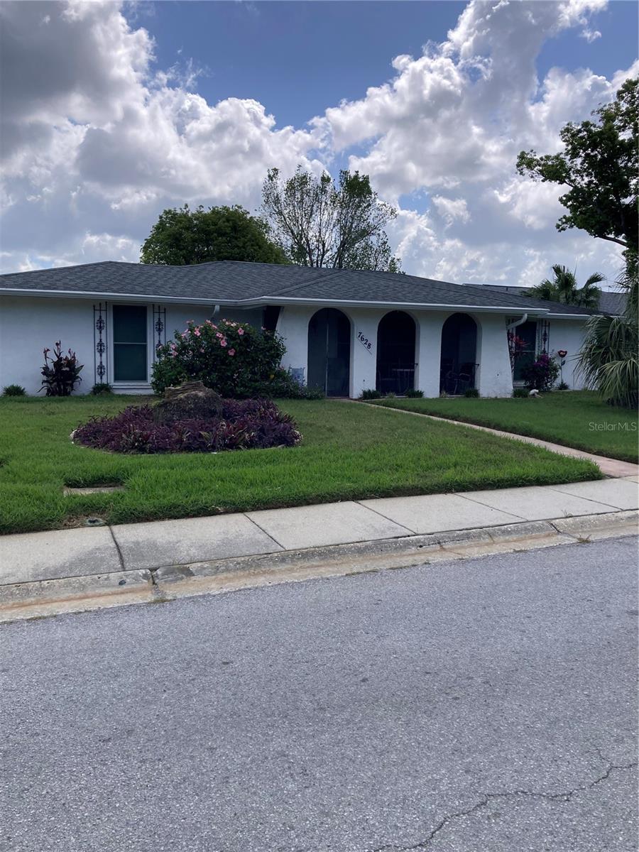 Single Family Residence em NEW PORT RICHEY, FL - Daniel Dourado