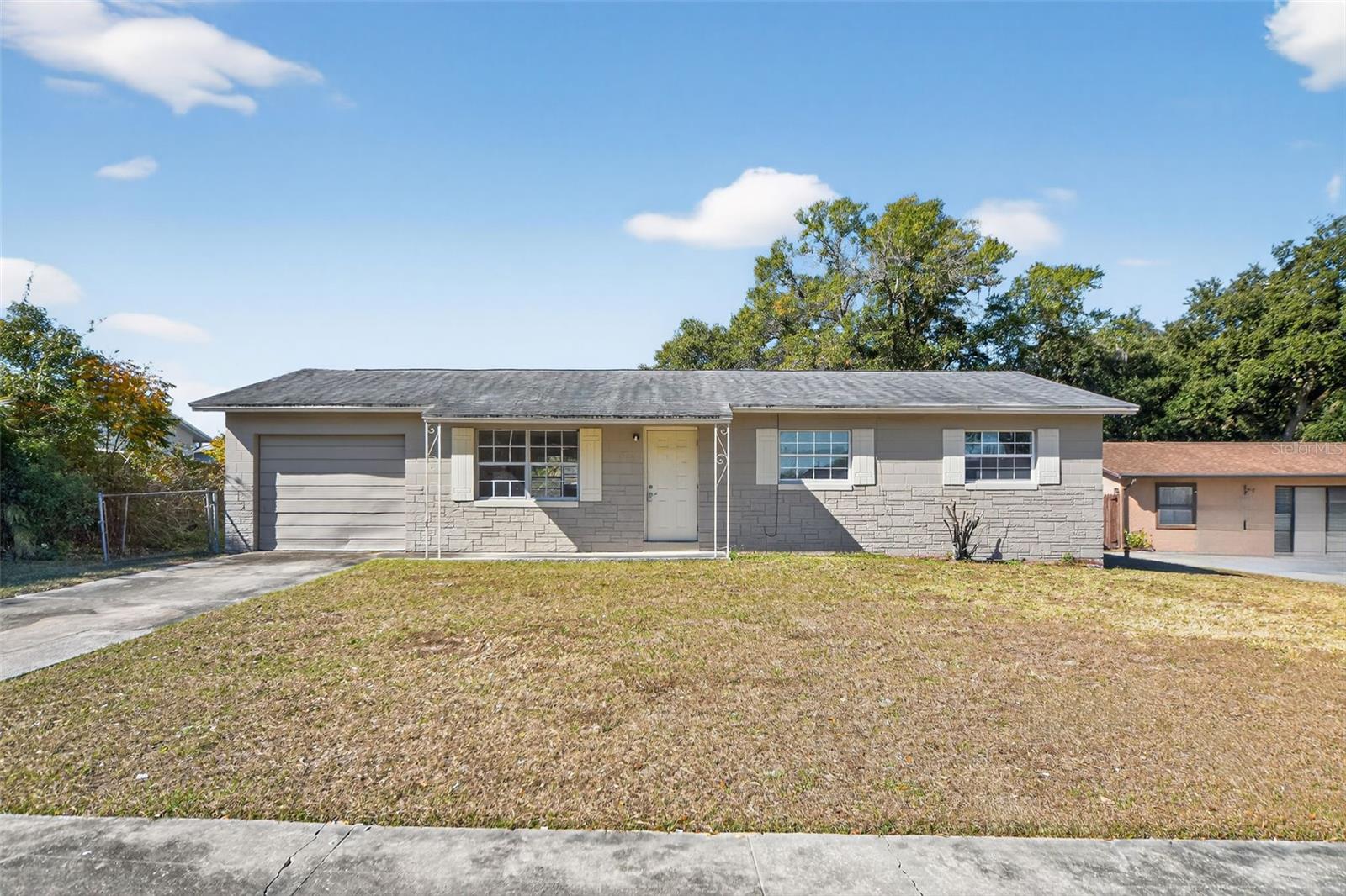 Single Family Residence em ALTAMONTE SPRINGS, FL - Daniel Dourado