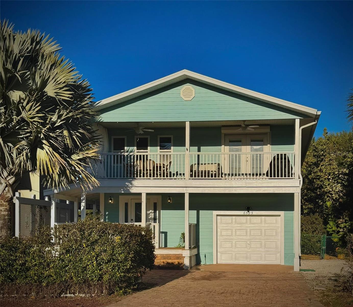 Single Family Residence in NEW SMYRNA BEACH, FL - Daniel Dourado