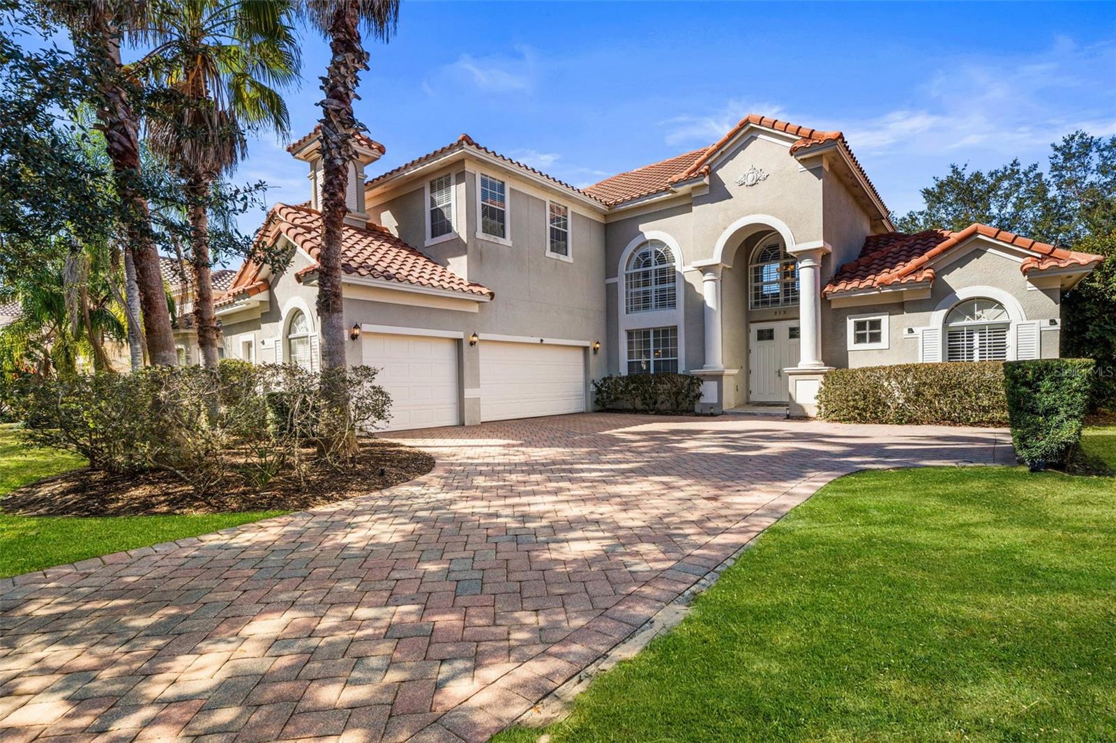 Single Family Residence in DAVENPORT, FL - Daniel Dourado