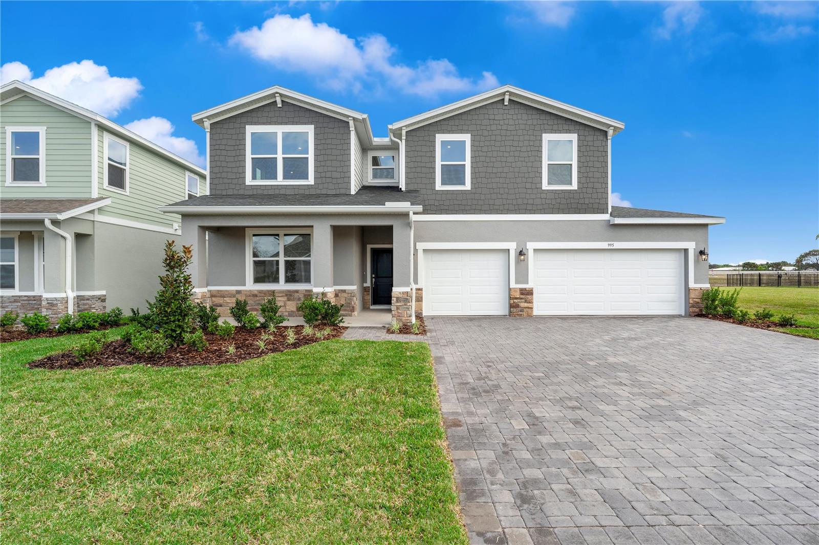 Single Family Residence in PALM BAY, FL - Daniel Dourado