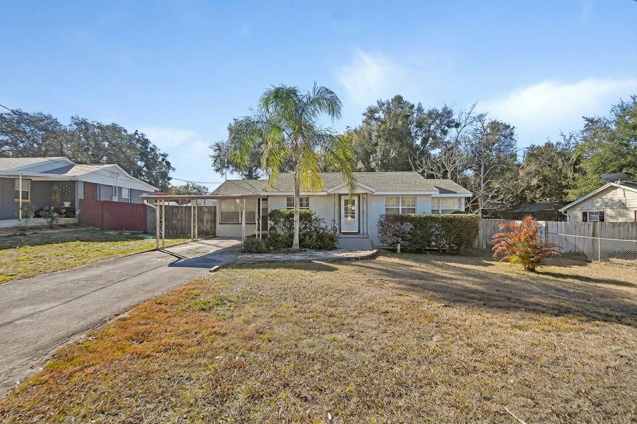 Single Family Residence em DEBARY, FL - Daniel Dourado