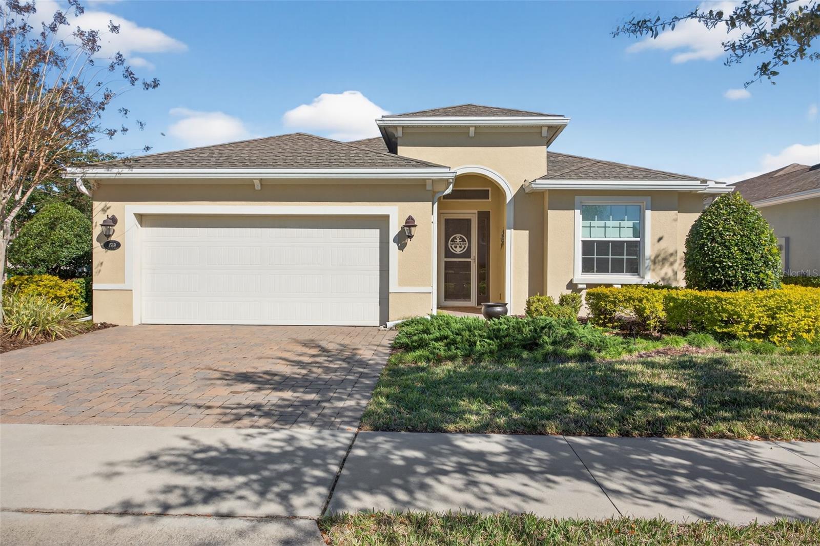 Single Family Residence in DELAND, FL - Daniel Dourado