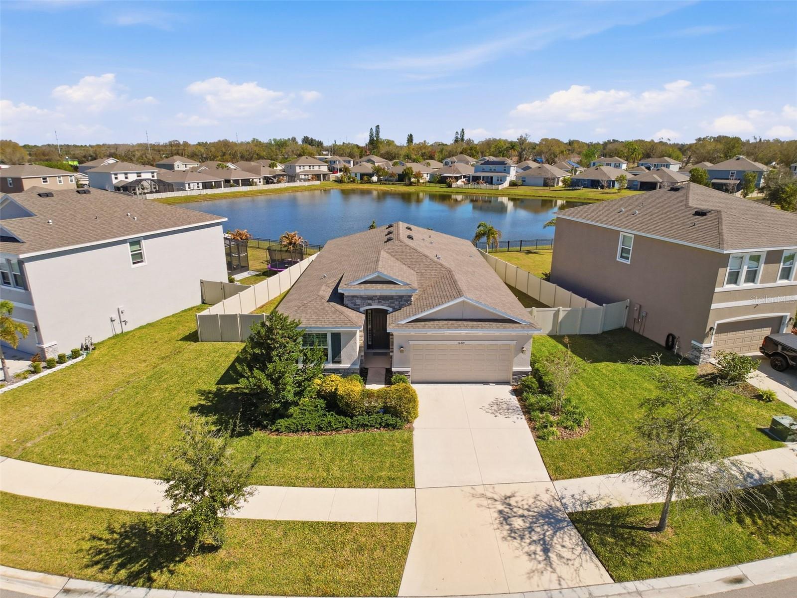 Single Family Residence in WIMAUMA, FL - Daniel Dourado