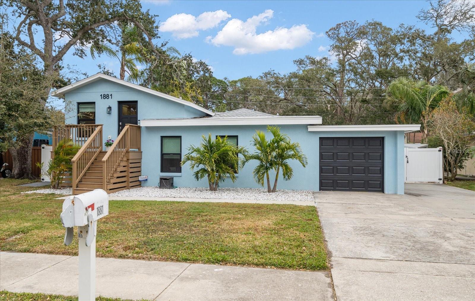 Single Family Residence em DUNEDIN, FL - Daniel Dourado