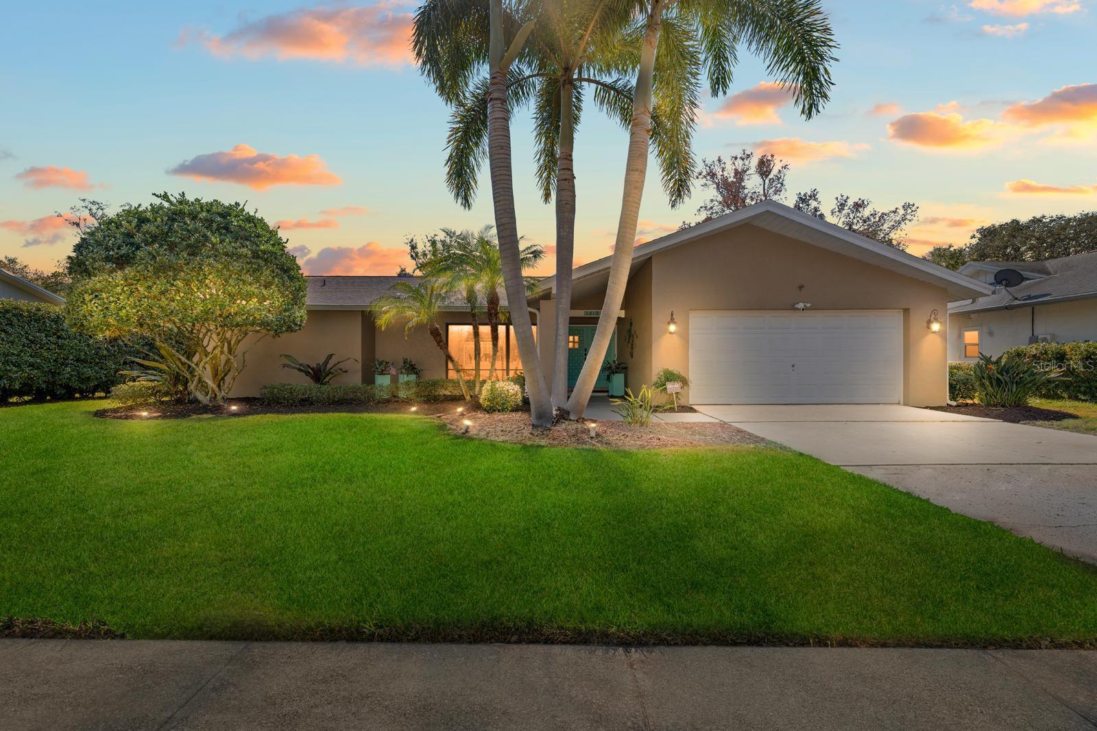 Single Family Residence in SAFETY HARBOR, FL - Daniel Dourado