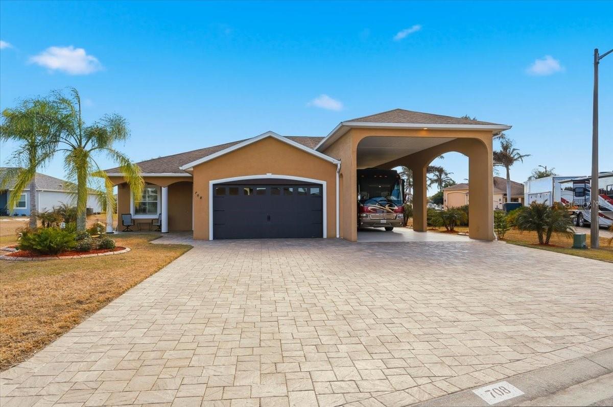 Single Family Residence em POLK CITY, FL - Daniel Dourado