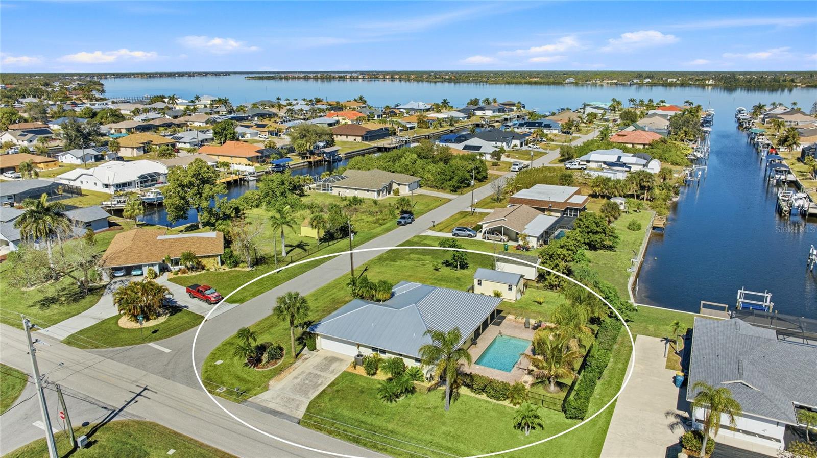 Single Family Residence in PORT CHARLOTTE, FL - Daniel Dourado