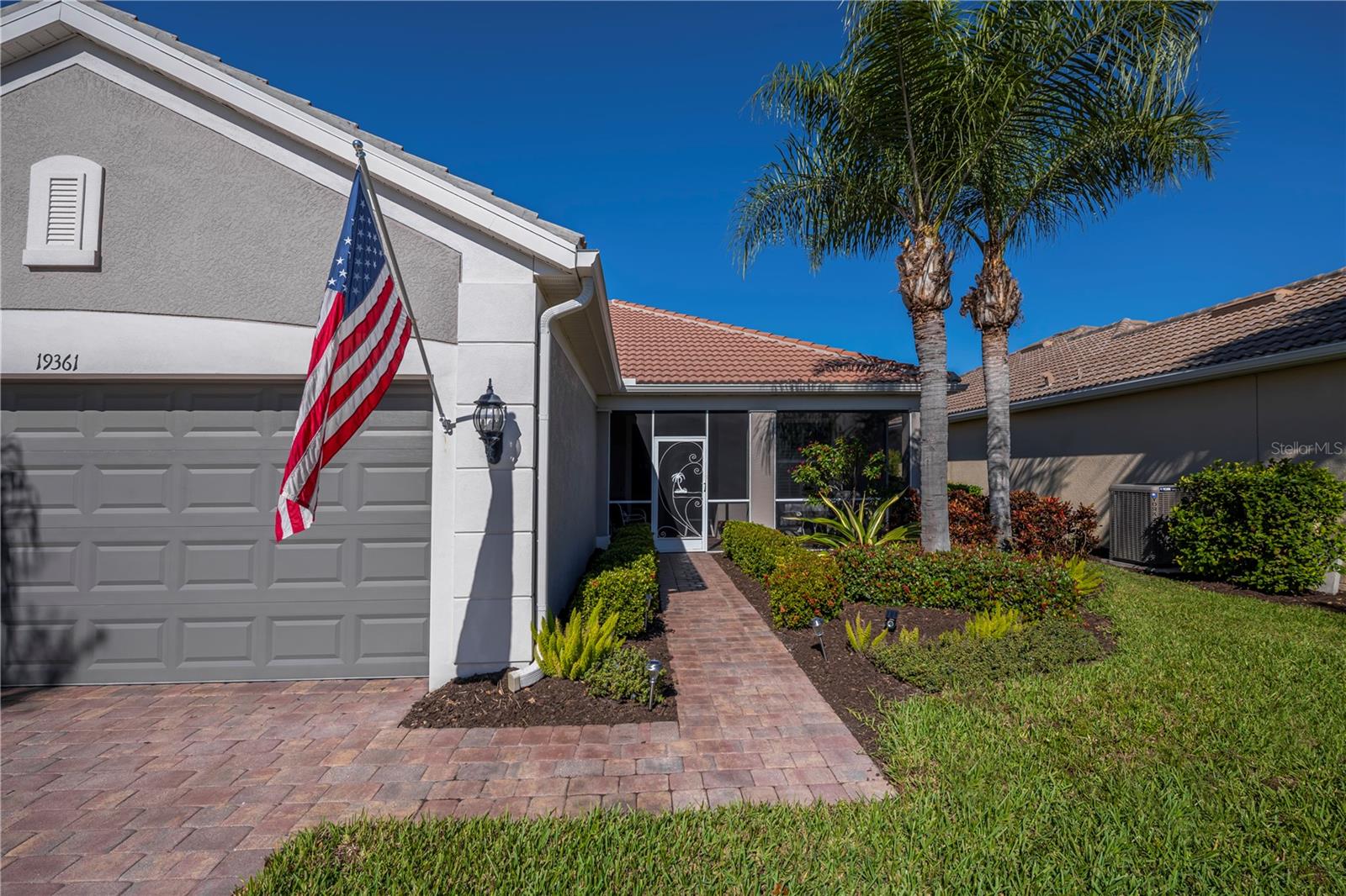 Single Family Residence in VENICE, FL - Daniel Dourado