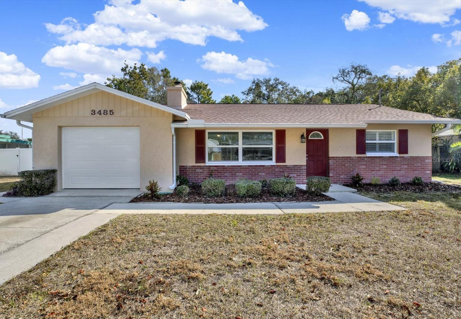 Single Family Residence em DUNEDIN, FL - Daniel Dourado