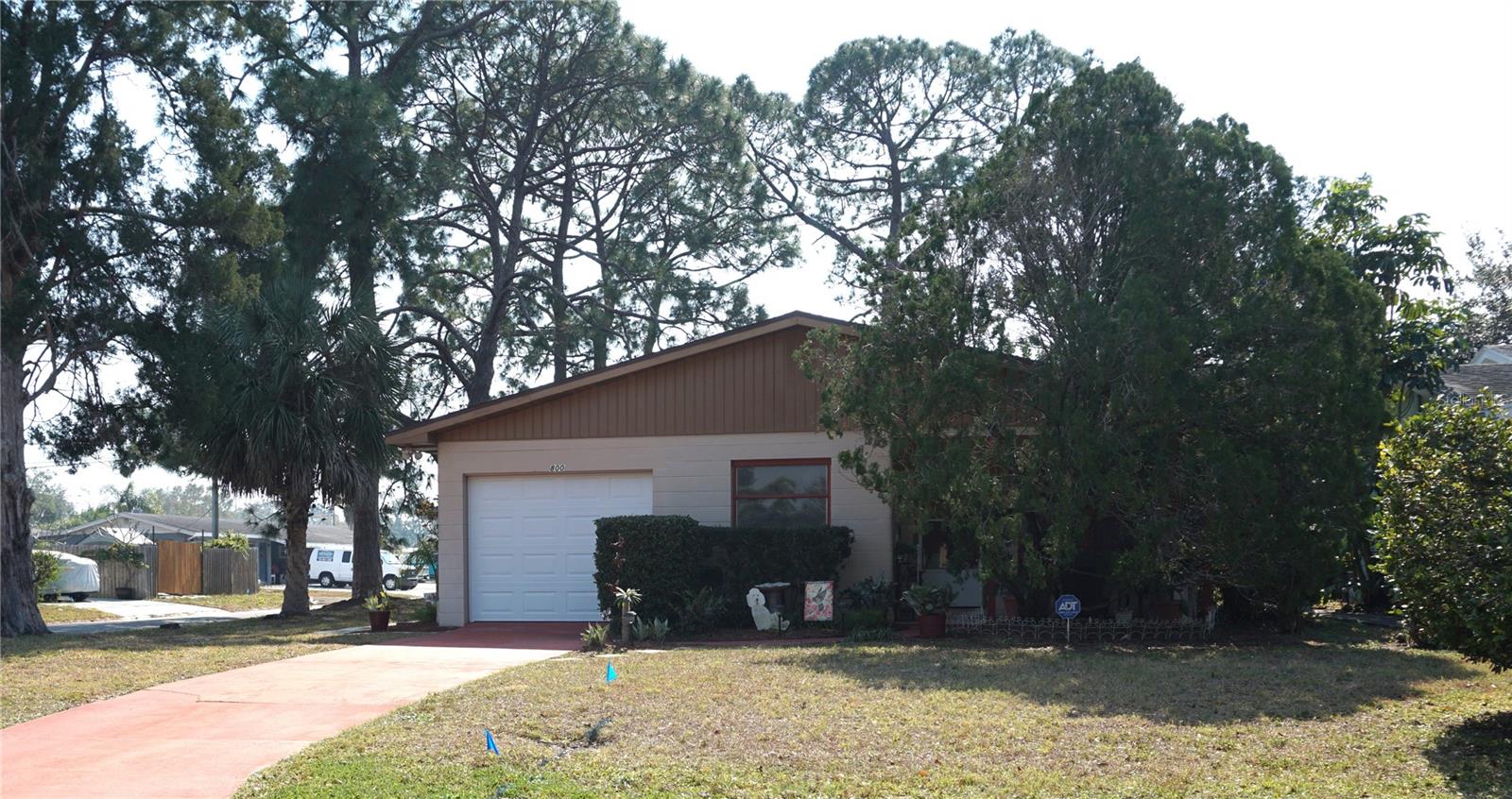 Single Family Residence em ST PETERSBURG, FL - Daniel Dourado