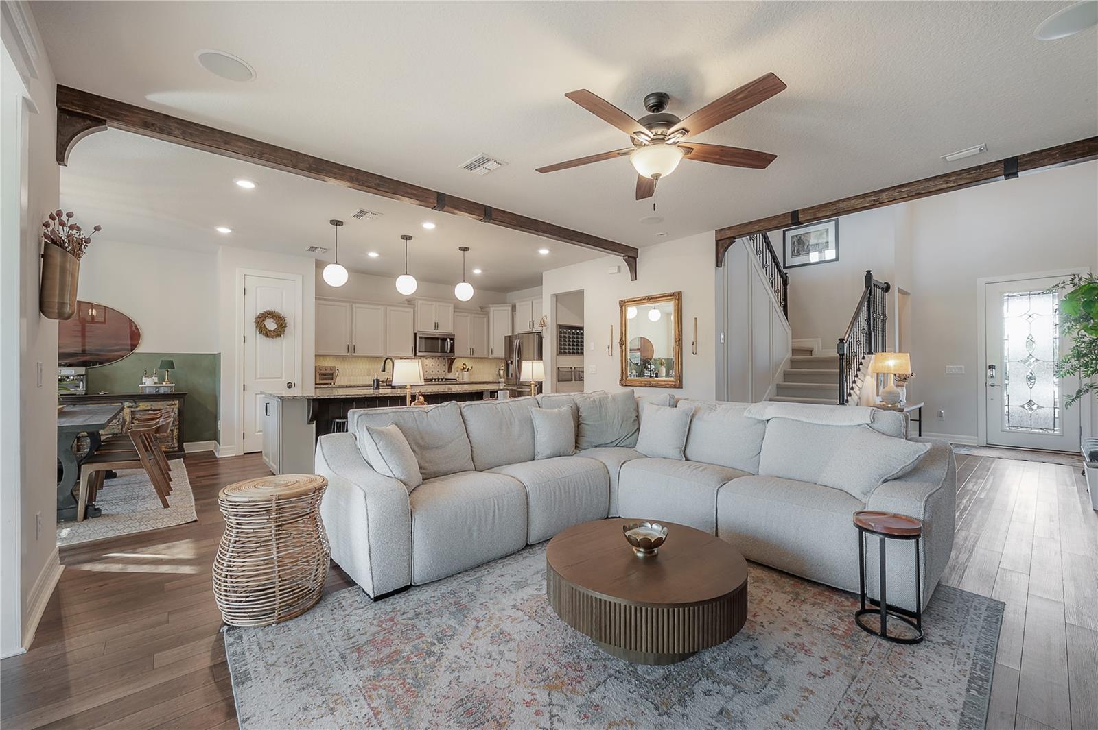 Single Family Residence in LAND O LAKES, FL - Daniel Dourado