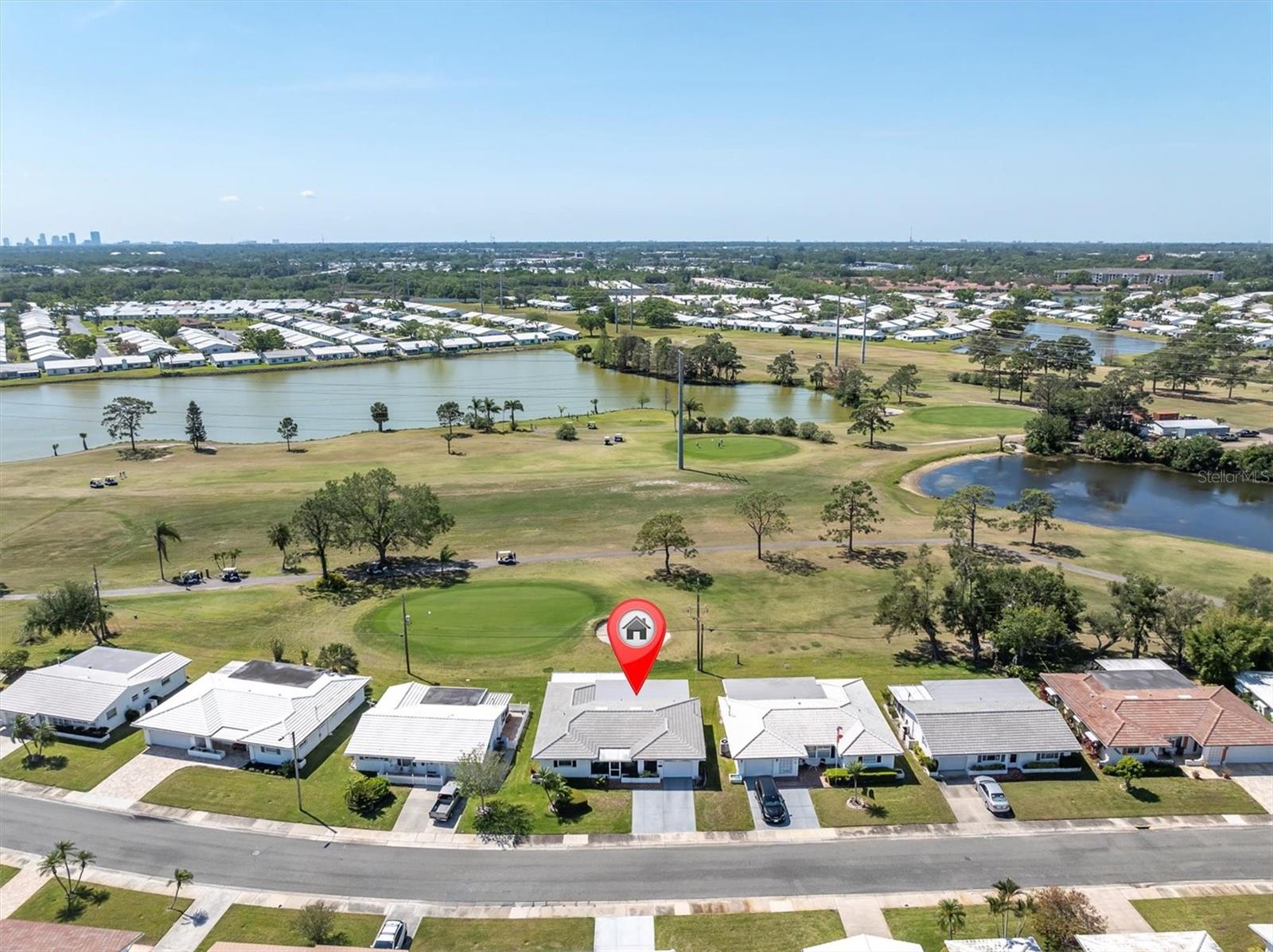 Single Family Residence em PINELLAS PARK, FL - Daniel Dourado