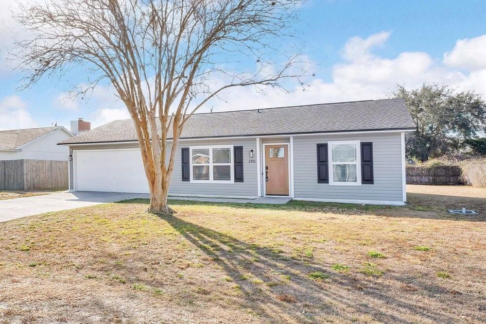 Single Family Residence in DELTONA, FL - Daniel Dourado