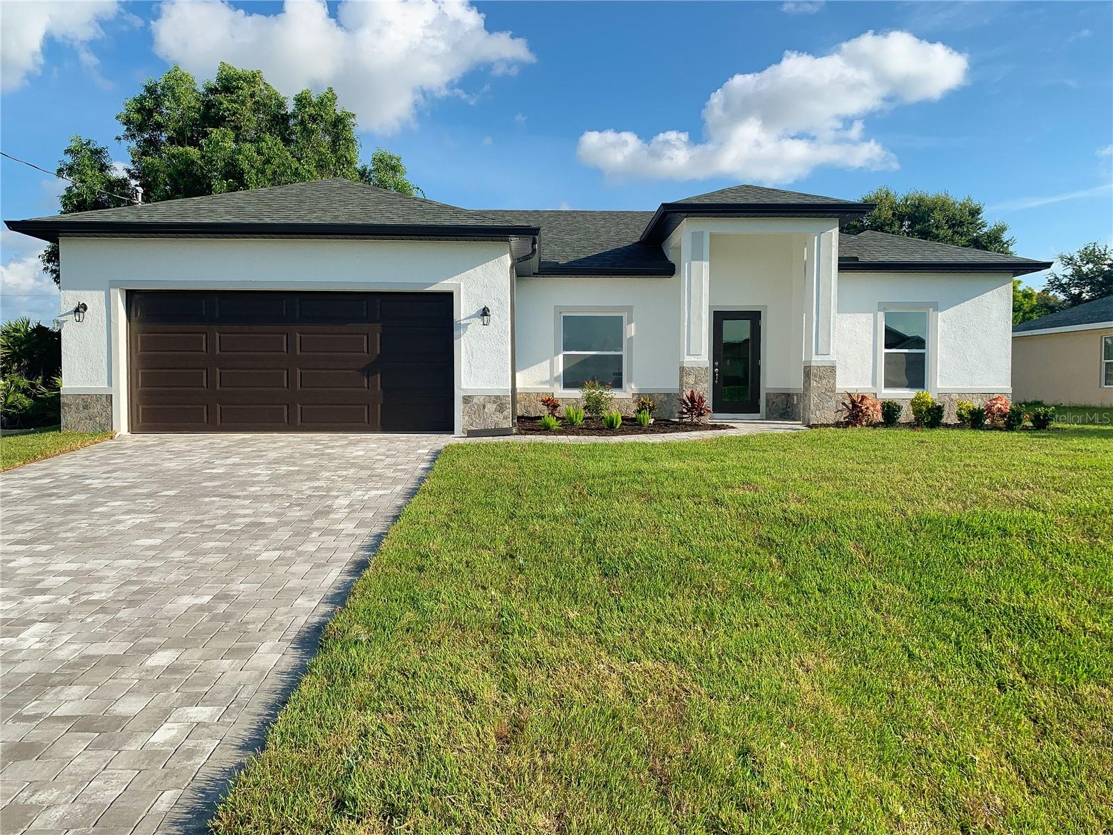 Single Family Residence in NORTH PORT, FL - Daniel Dourado