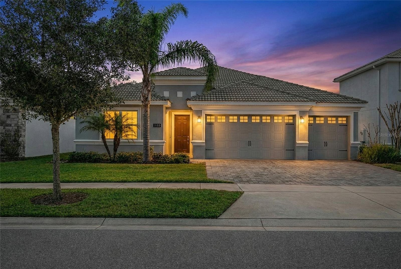 Single Family Residence em CHAMPIONS GATE, FL - Daniel Dourado