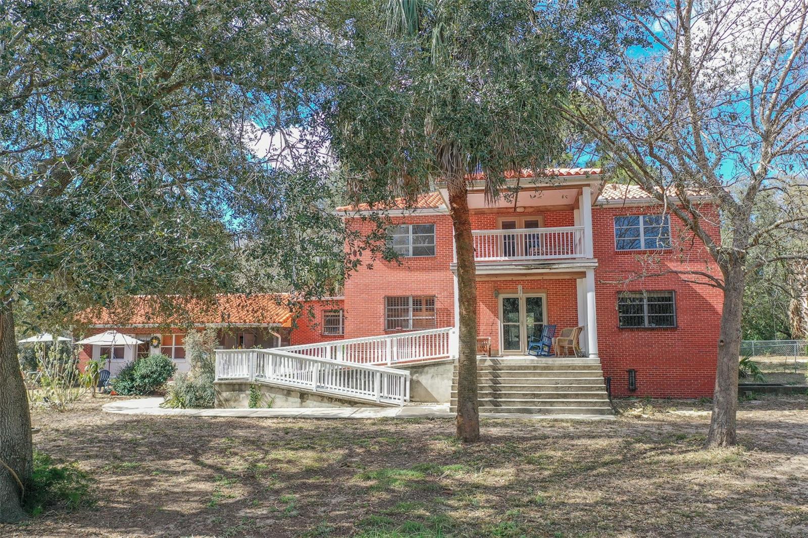 Single Family Residence in LAKE WALES, FL - Daniel Dourado