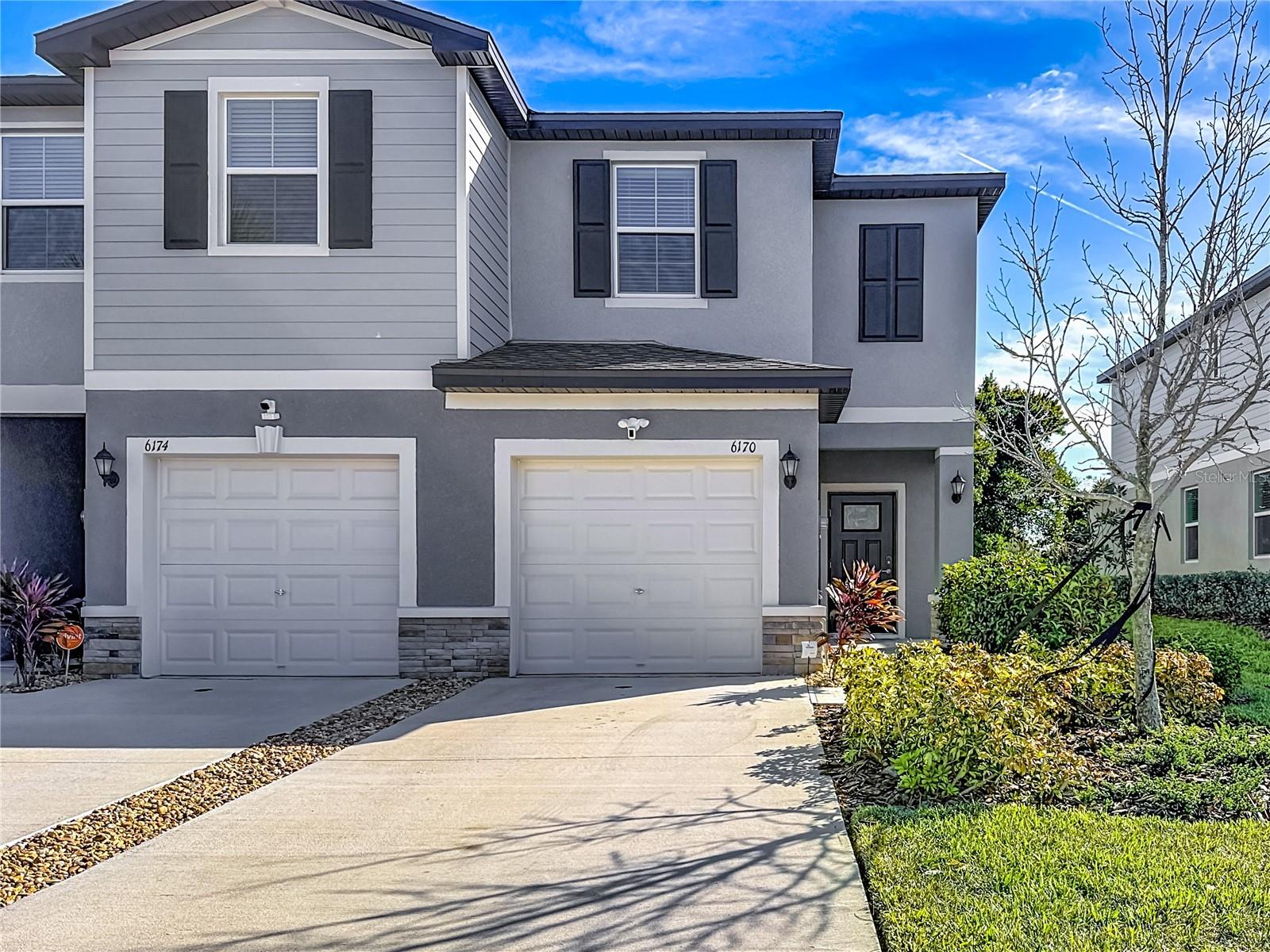 Townhouse in LAND O LAKES, FL - Daniel Dourado