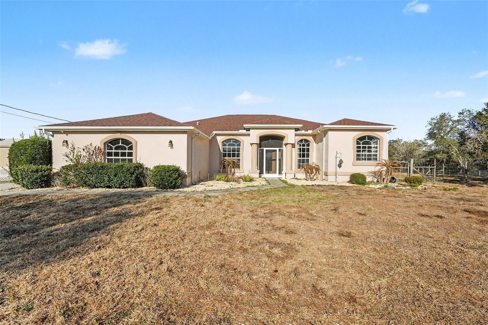 Single Family Residence em SPRING HILL, FL - Daniel Dourado