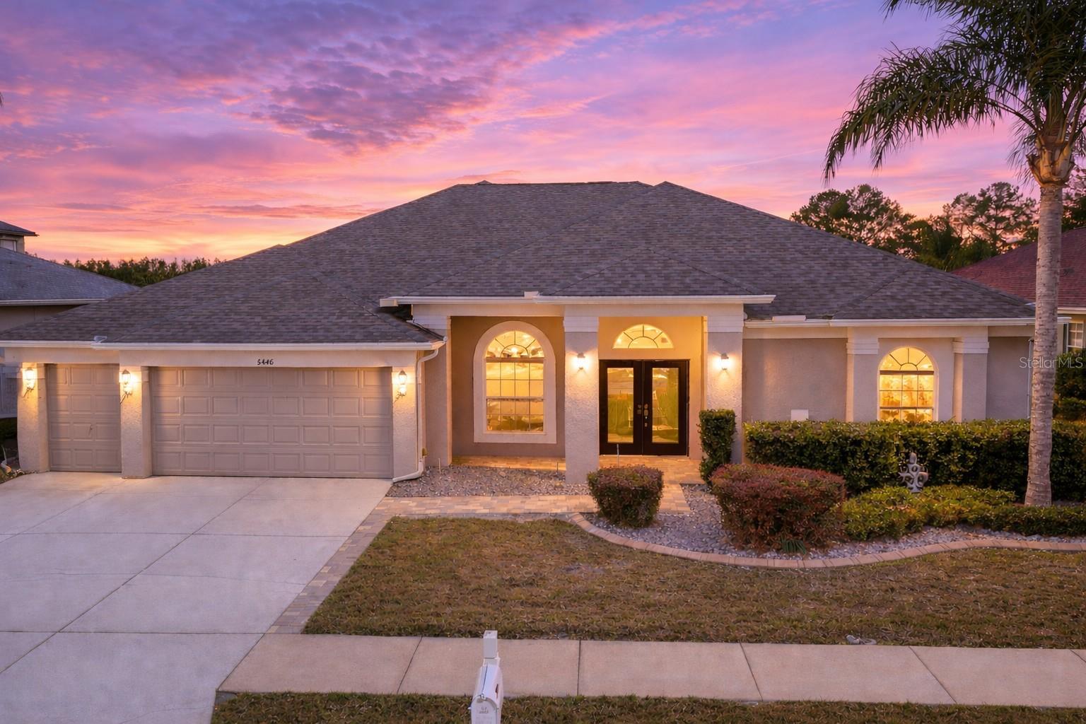 Single Family Residence em WESLEY CHAPEL, FL - Daniel Dourado