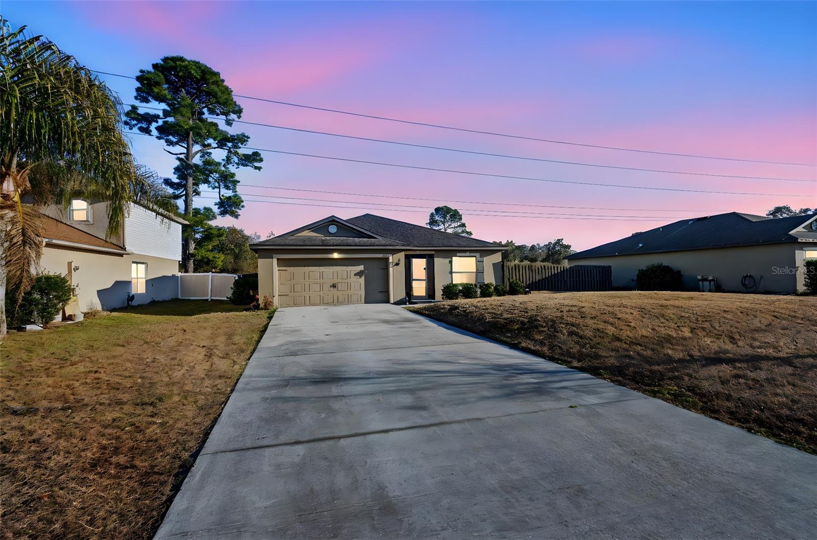 Single Family Residence in DELTONA, FL - Daniel Dourado